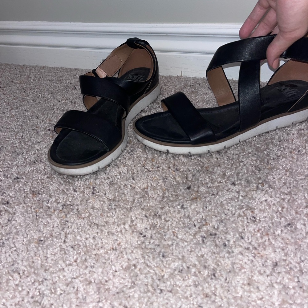 Sofft Reston cross style sandals in Black